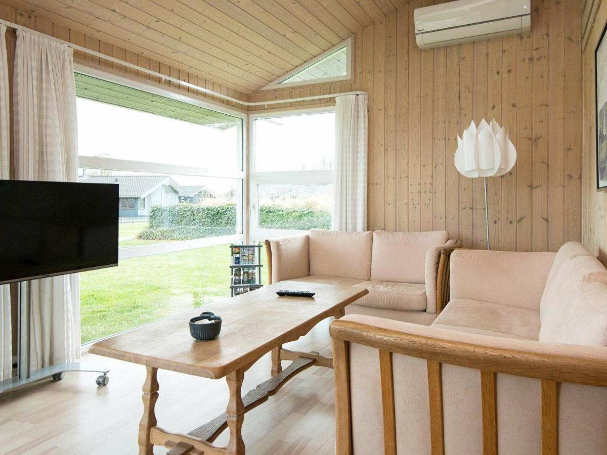 6 Person Holiday Home In Sj Lund Sjolund Екстер'єр фото