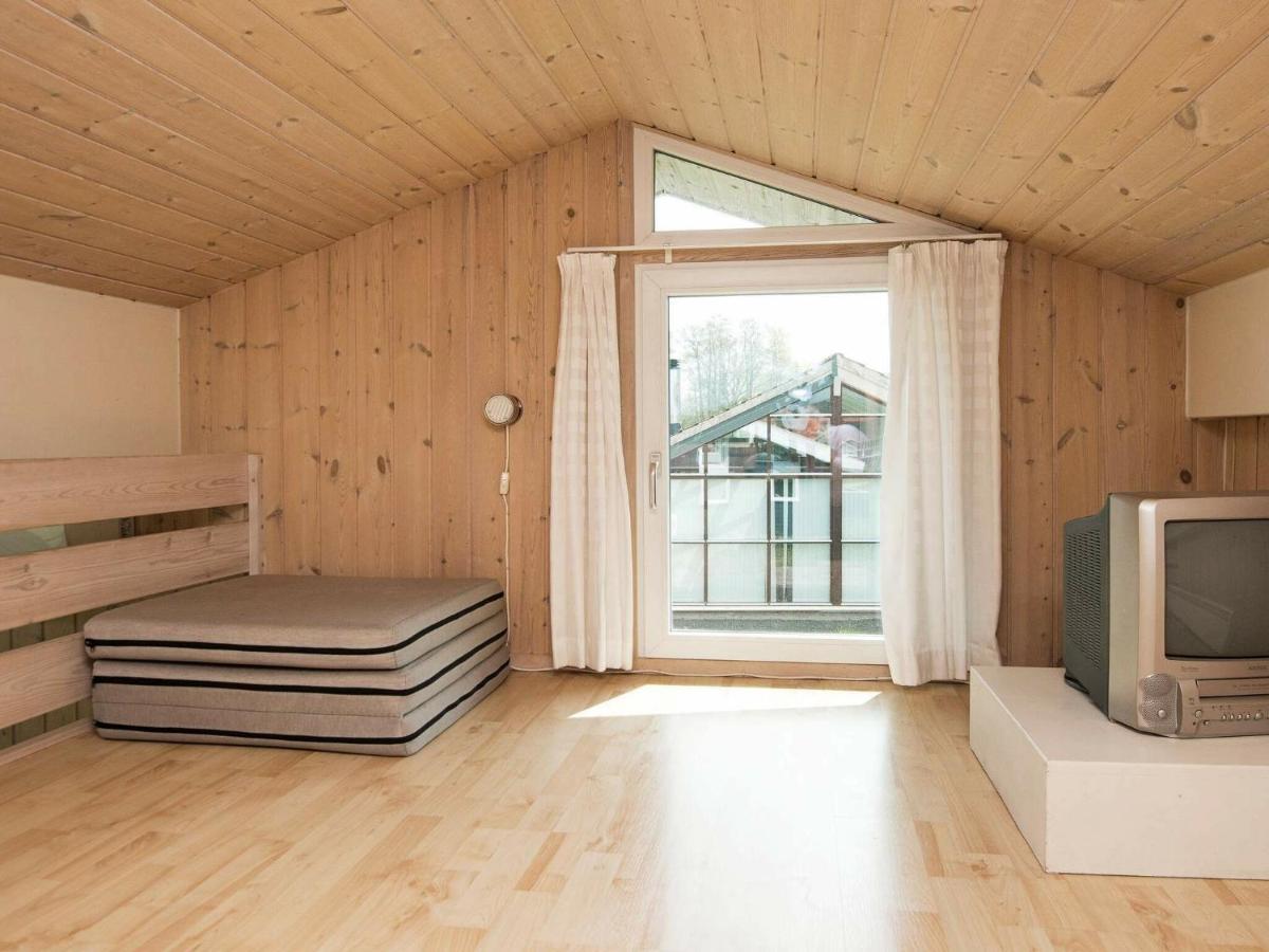 6 Person Holiday Home In Sj Lund Sjolund Екстер'єр фото