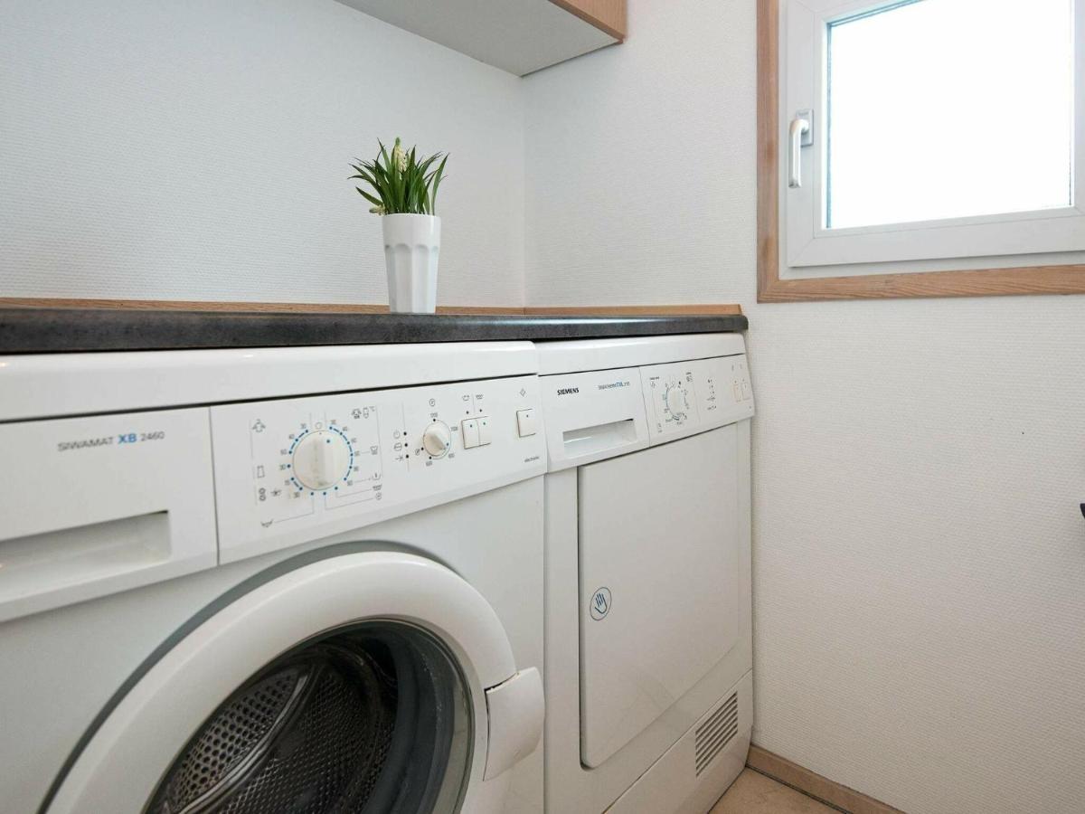 6 Person Holiday Home In Sj Lund Sjolund Екстер'єр фото