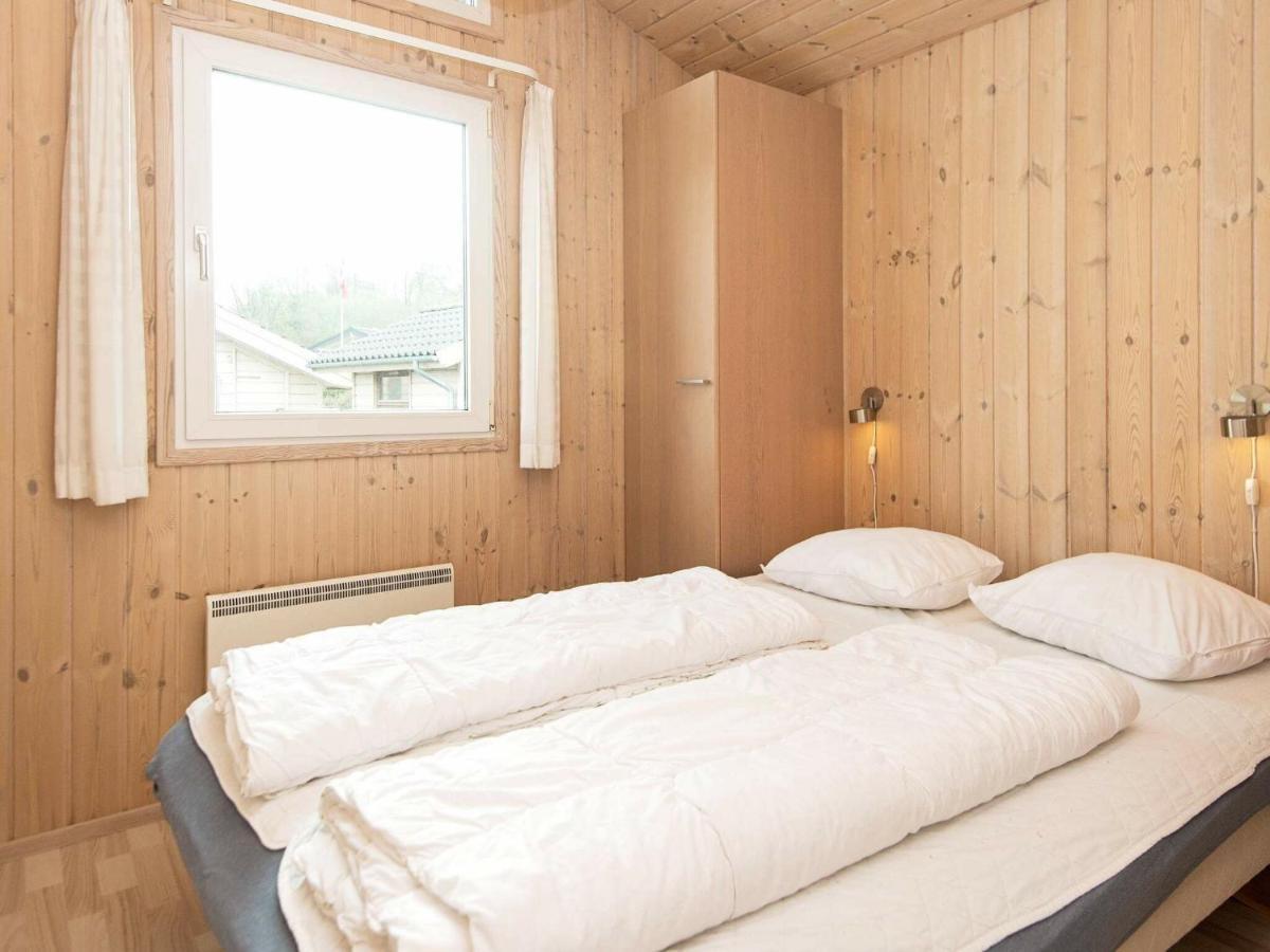 6 Person Holiday Home In Sj Lund Sjolund Екстер'єр фото